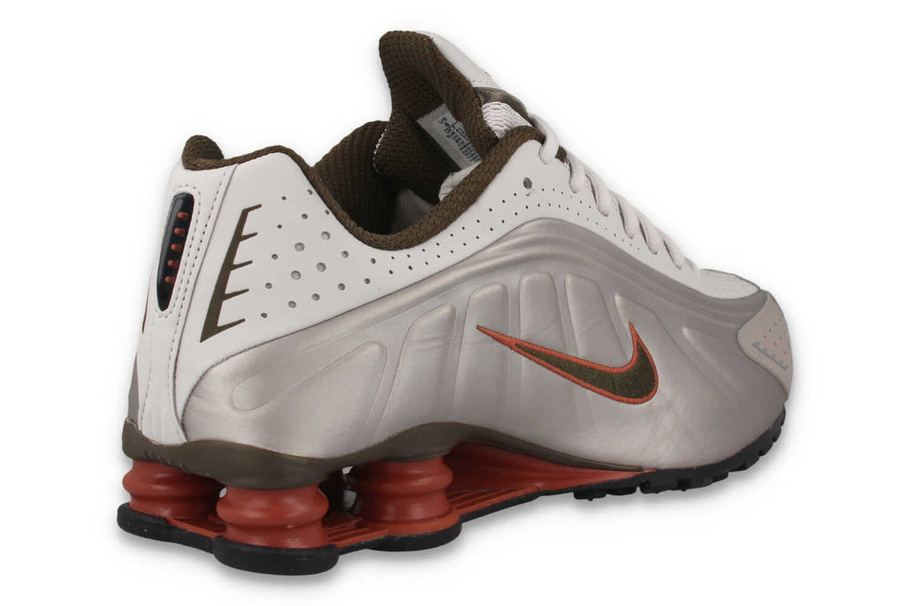 Shox R4